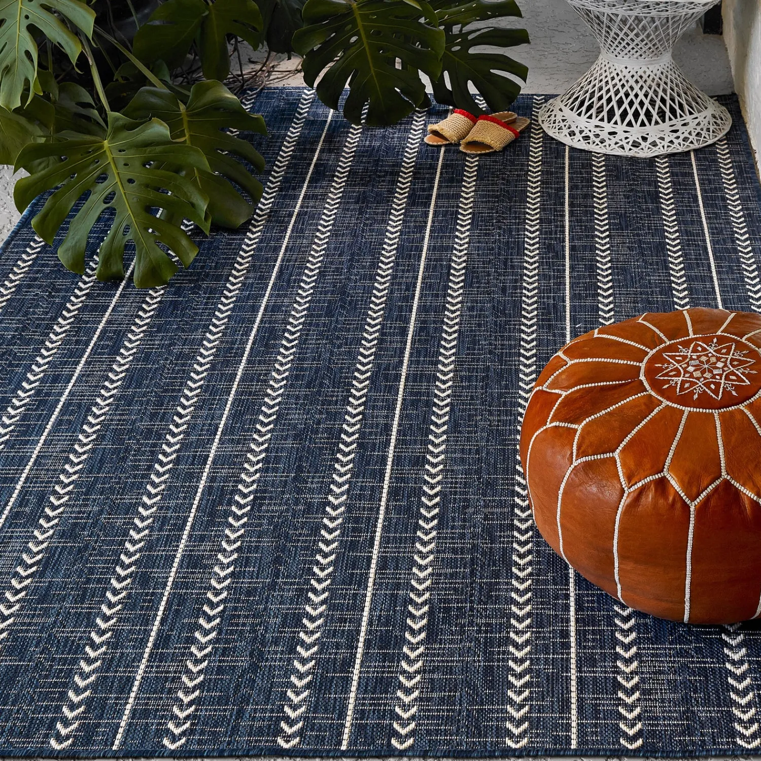 Plow & Hearth Area Rugs>Arabella Stripe Polypropylene Rug, 3'3" x 5' Navy