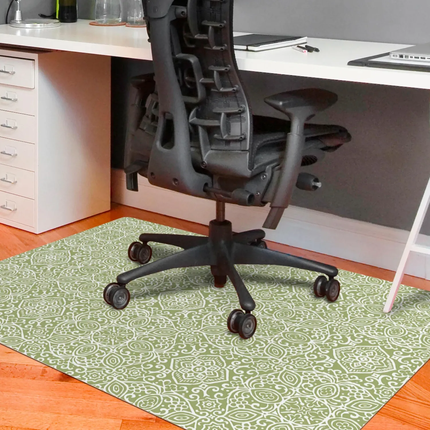 Plow & Hearth Area Rugs>Arabesque Desk Chair Mat