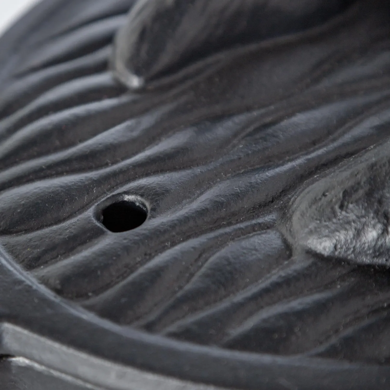 Plow & Hearth Woodstove Steamers>Bear in Bath Wood Stove Steamer in Cast Iron