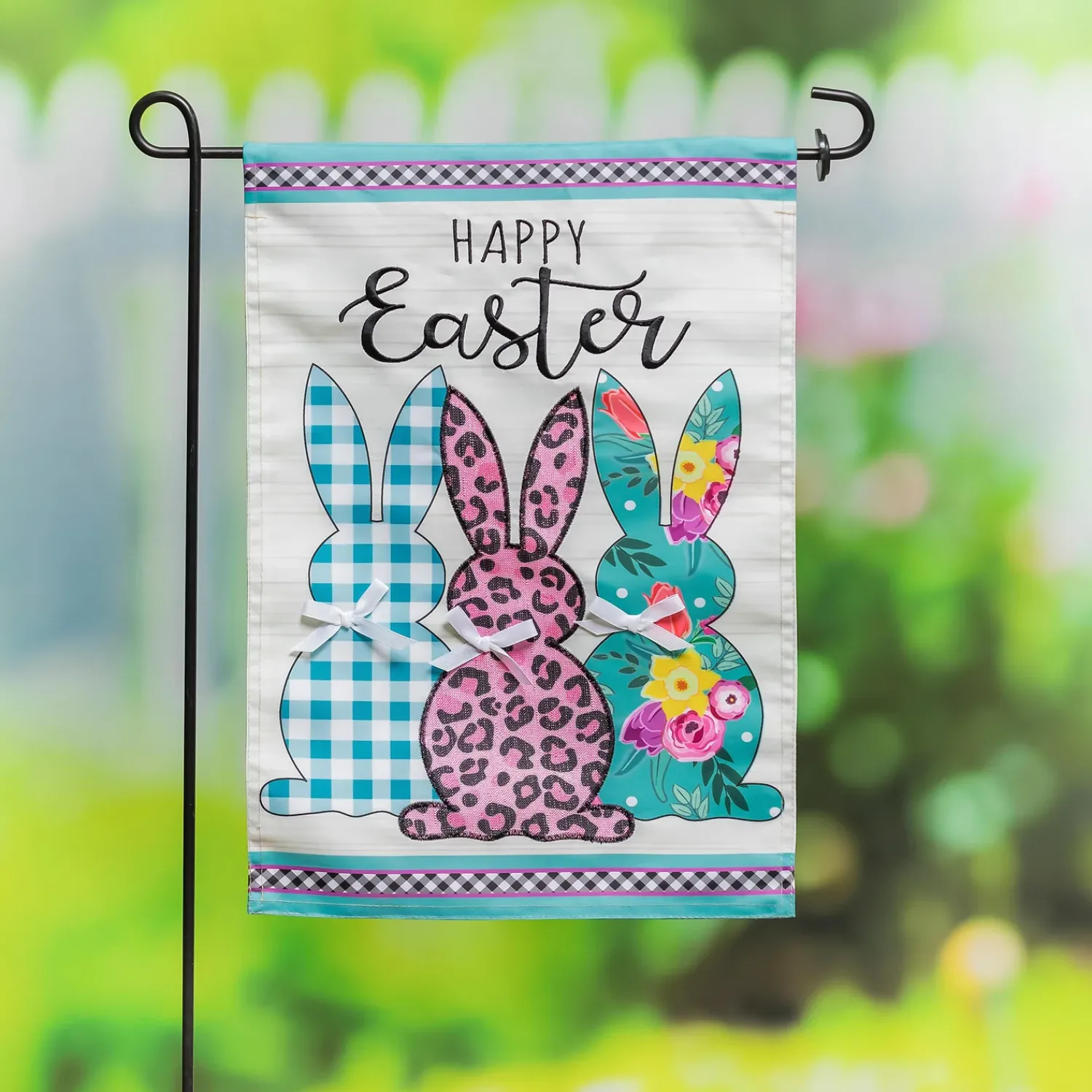Plow & Hearth Garden Flags>Bright Bunnies Applique Garden Flag