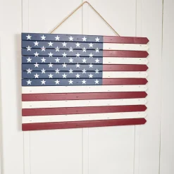 Plow & Hearth Wall Art>Classic American Flag Wooden Wall Art