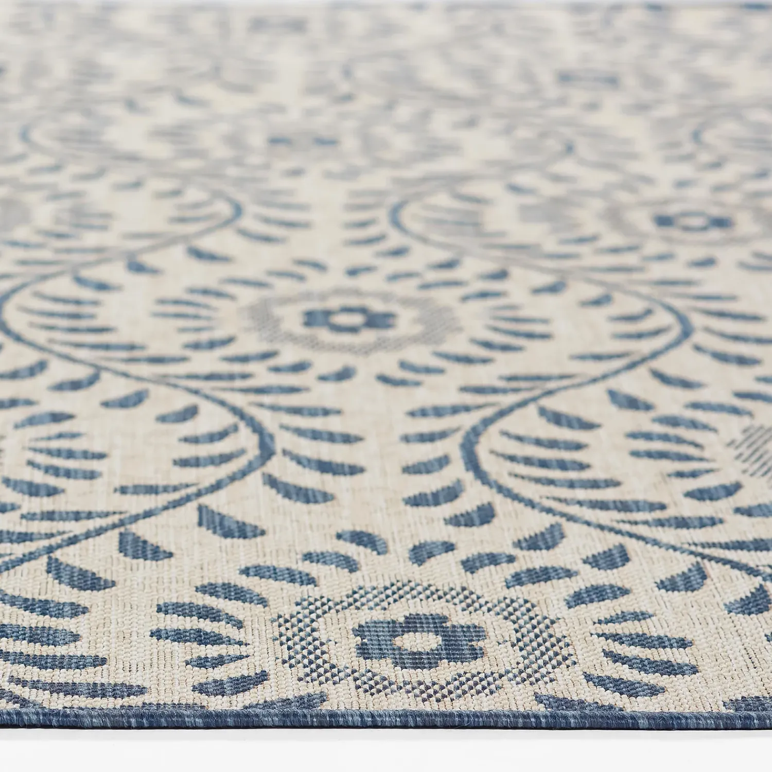 Plow & Hearth Area Rugs>Clementine Indoor/Outdoor Polypropylene Rug, 3'3" x 5'