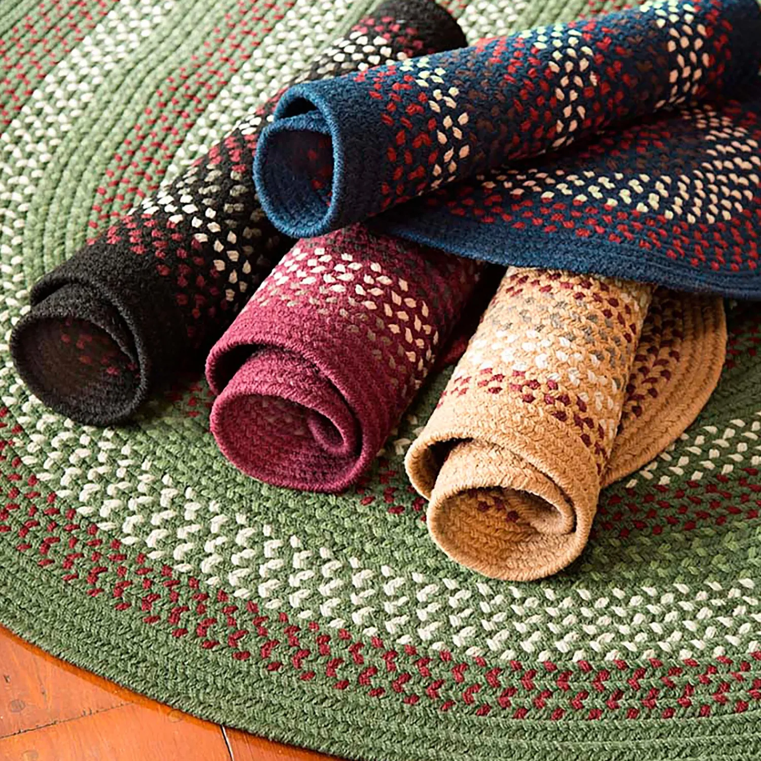 Plow & Hearth Area Rugs>Country Classic Braided Polypropylene Rug, 2' x 3'