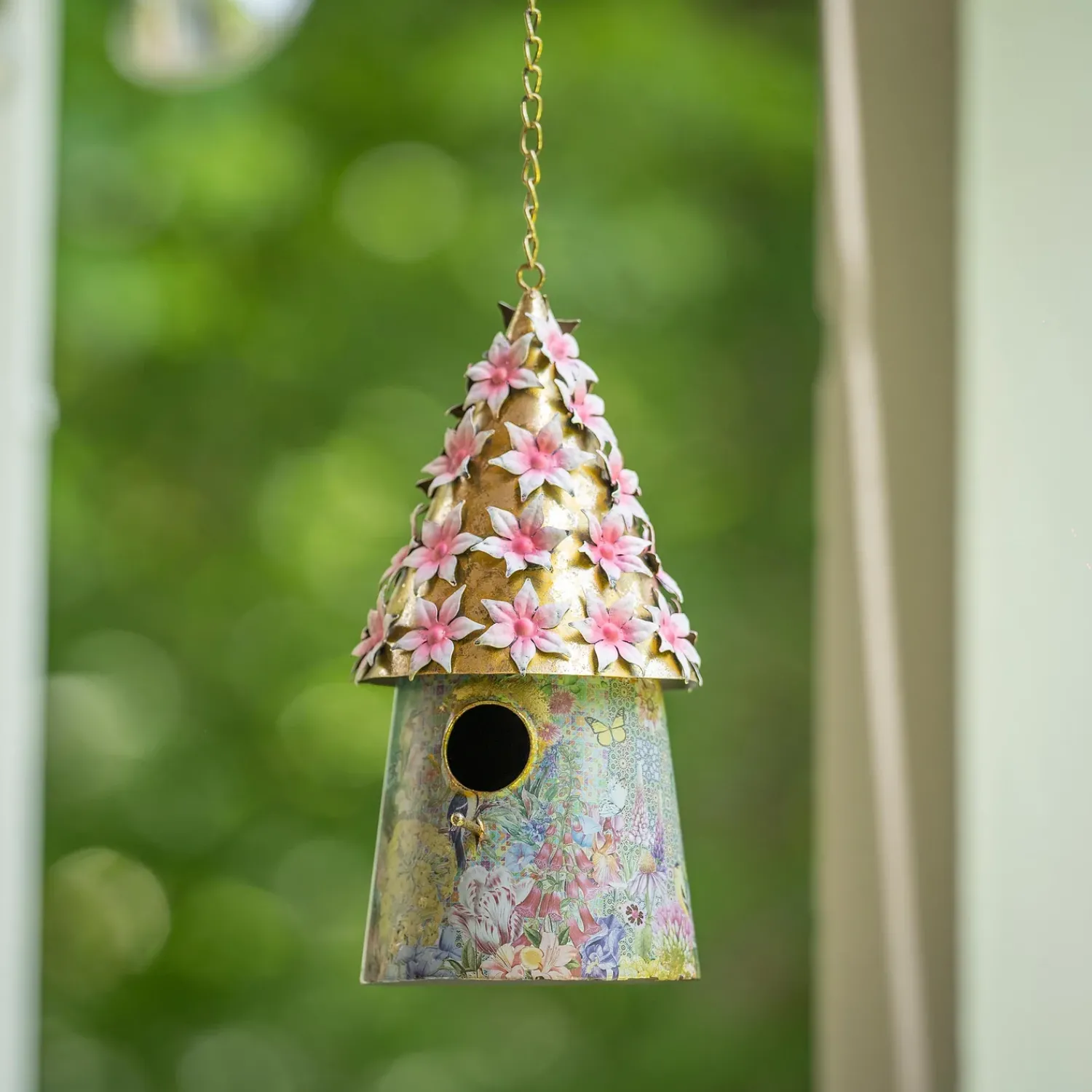 Plow & Hearth Decorative Accents>Decorative Floral Roof Hanging Birdhouse