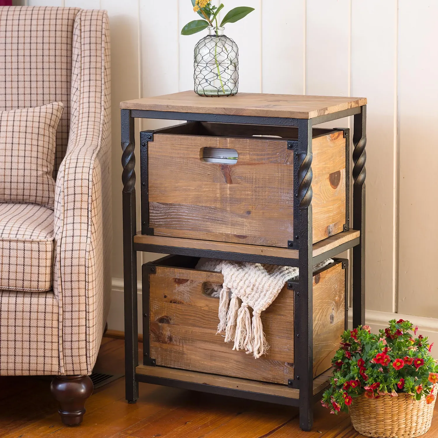 Plow & Hearth Accent Tables>Deep Creek End Table with Shelves