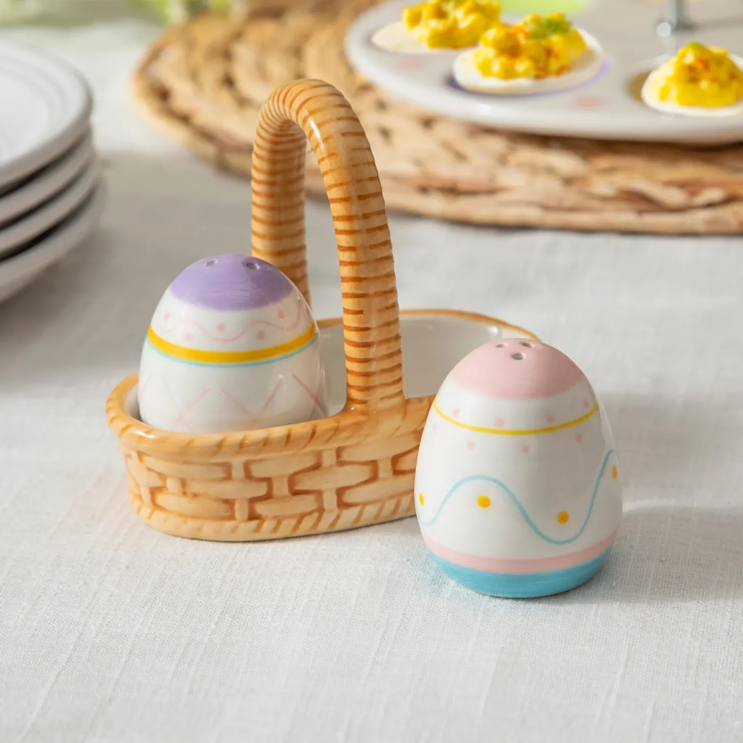 Plow & Hearth Salt & Pepper Shakers>Easter Eggs in Basket Ceramic Salt and Pepper Set