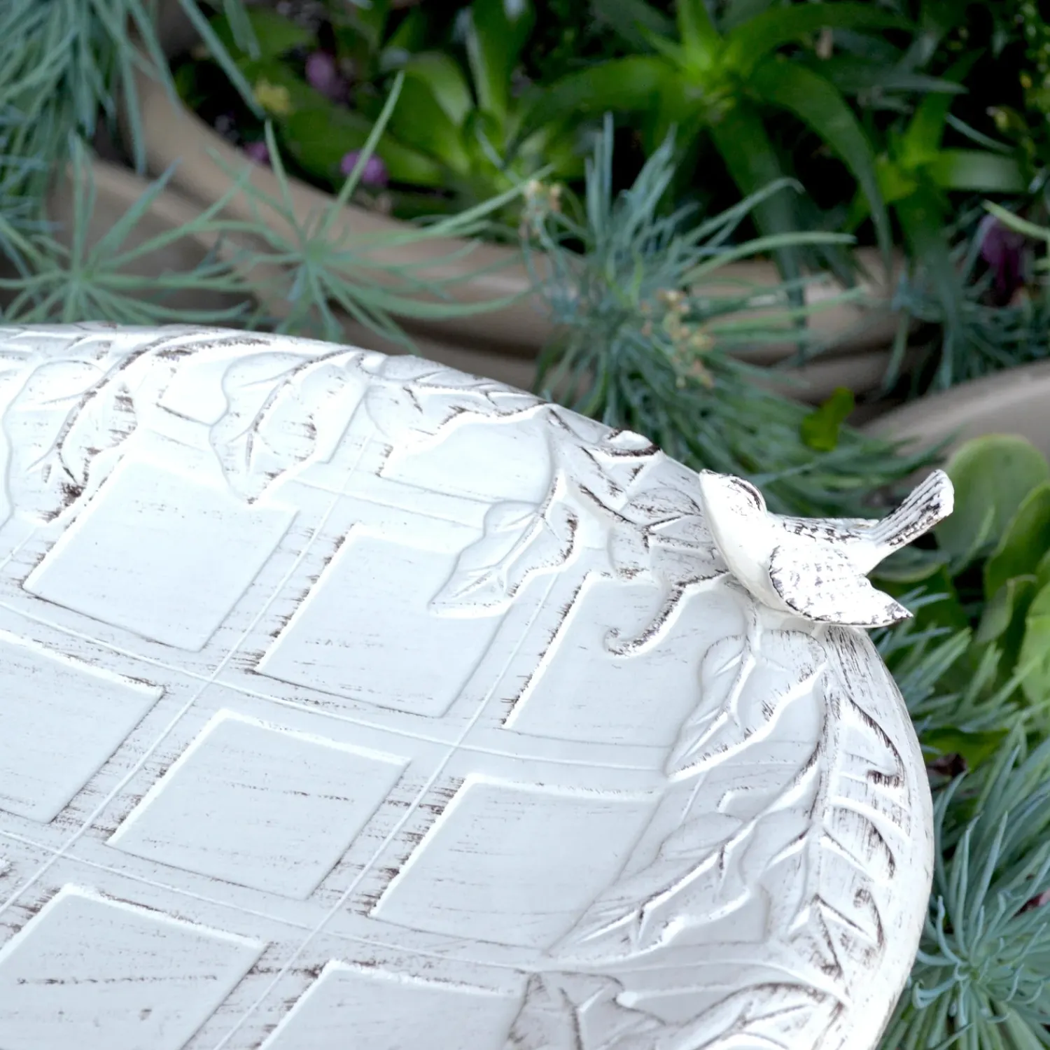 Plow & Hearth Birdbaths>English Ivy Metal Birdbath