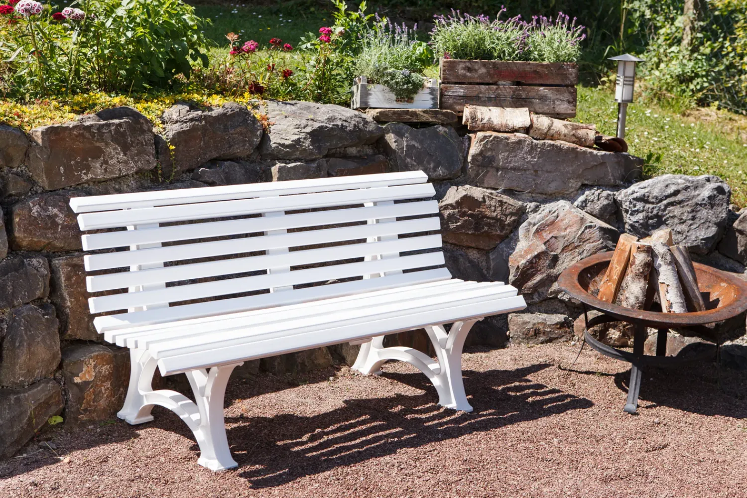 Plow & Hearth Outdoor Benches>Ergonomic Weatherproof PVC Garden Bench White