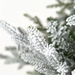 Plow & Hearth Lighted Trees & Garlands><noscript><img width=