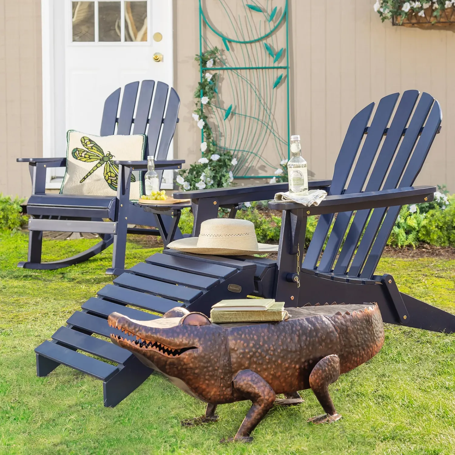 Plow & Hearth Accent Tables|Outdoor Side Tables>Handmade Painted Metal Alligator Side Table