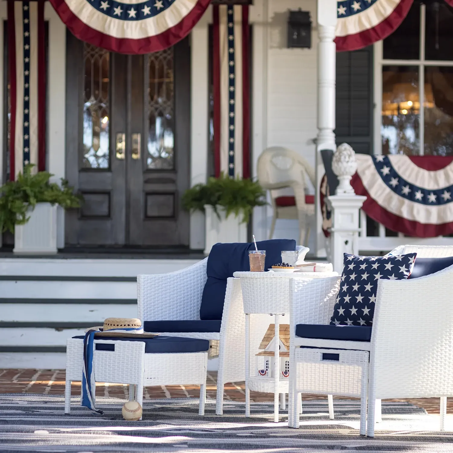 Plow & Hearth Outdoor Seating Sets>Harbor Moon Chat Set with Hideaway Ottomans and Cooler Table White