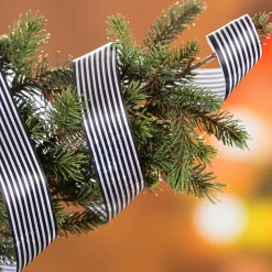 Plow & Hearth Lighted Trees & Garlands|Lighted Accents><noscript><img width=