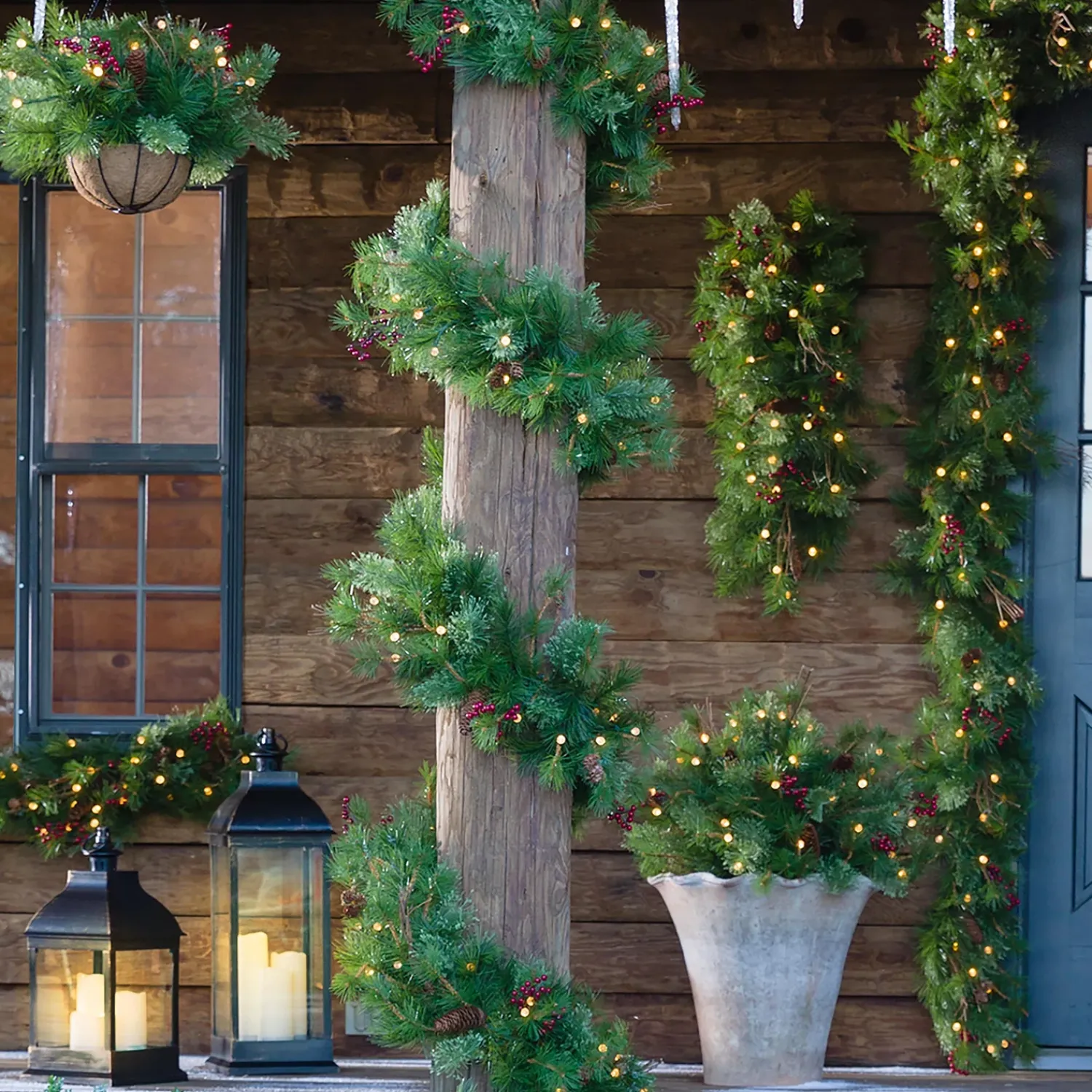 Plow & Hearth Lighted Trees & Garlands>Indoor/Outdoor Blue Ridge Garland with Battery-Operated Dual-Function Lights