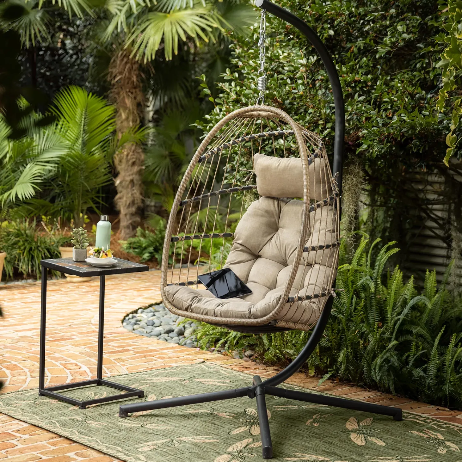 Plow & Hearth Area Rugs>Indoor/Outdoor Dragonfly Rug, 4'10" x 7'6"