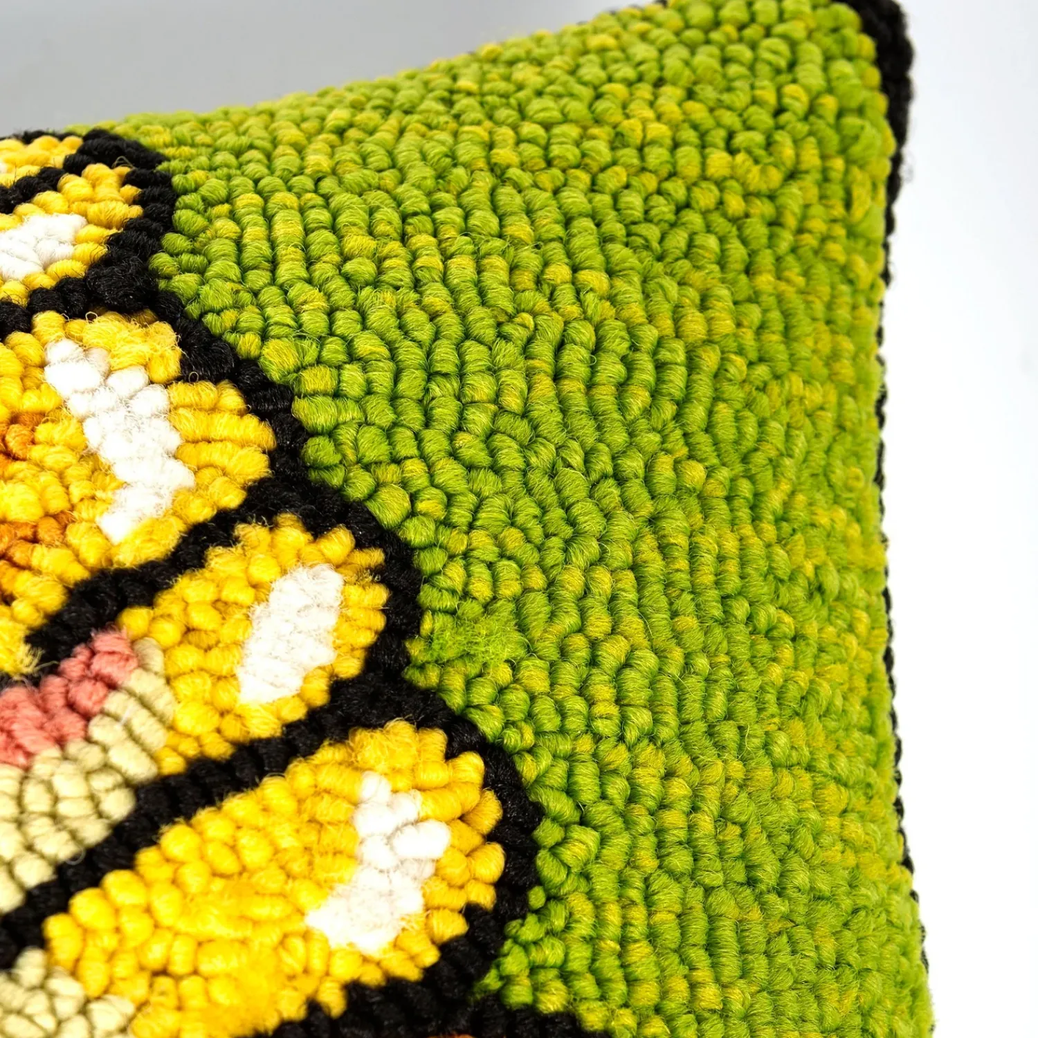 Plow & Hearth Outdoor Throw Pillows|Decorative Pillows>Indoor/Outdoor Green Butterfly Hand Hooked Polypropylene Throw Pillow