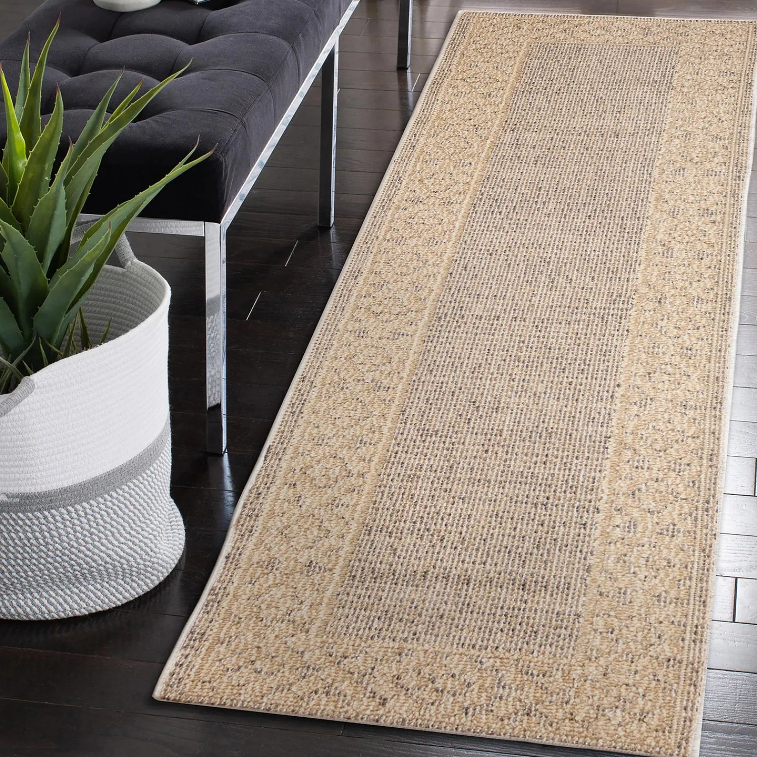 Plow & Hearth Area Rugs>Indoor/Outdoor Kitty Hawk Border Rug, 5'3" x 7'3"