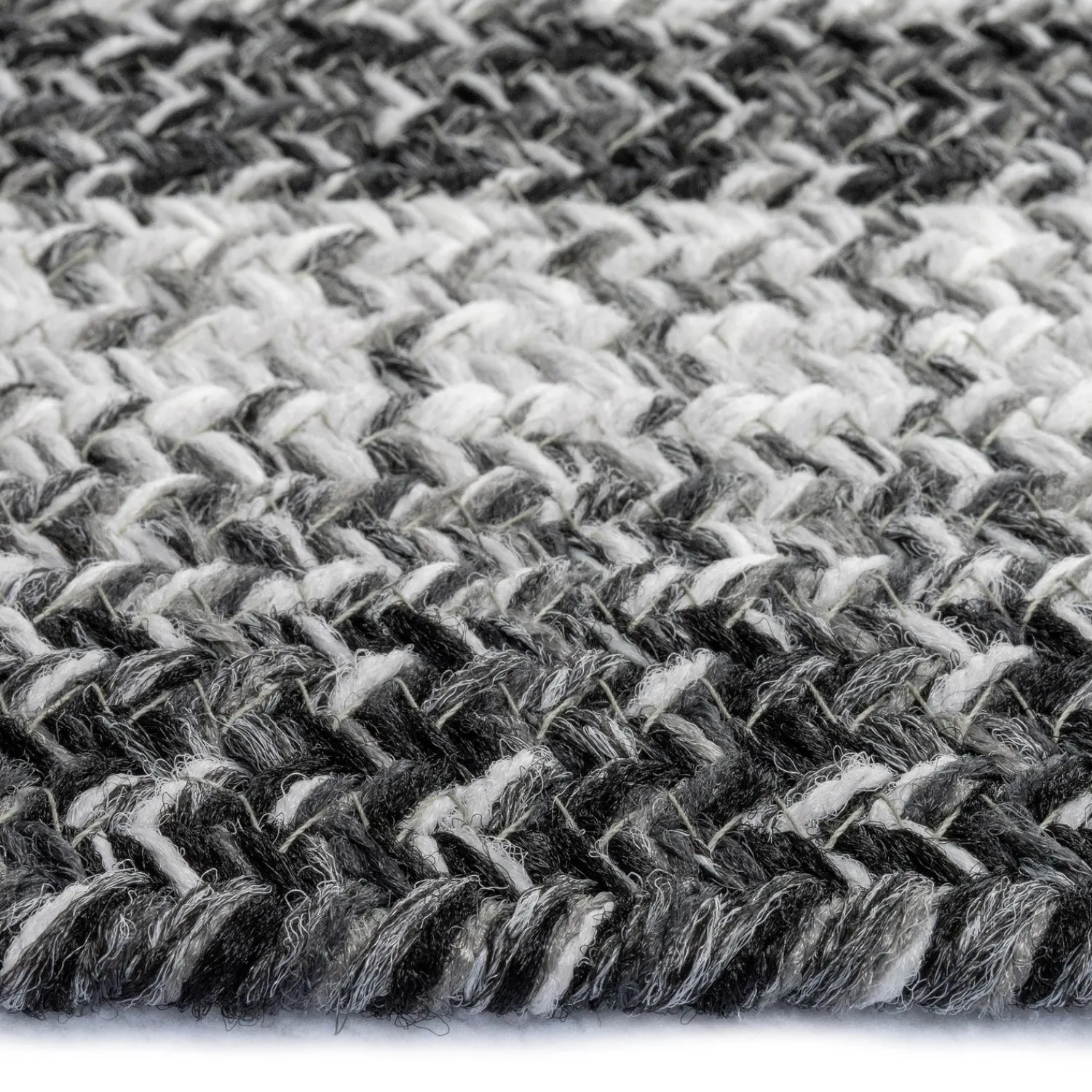 Plow & Hearth Area Rugs>Indoor/Outdoor Oval Woodridge Braided Polypropylene Rug, 2' x 3'