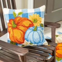 Plow & Hearth Outdoor Throw Pillows|Decorative Pillows>Indoor/Outdoor Pumpkin Patch Hooked Polypropylene Throw Pillow 18"x18"