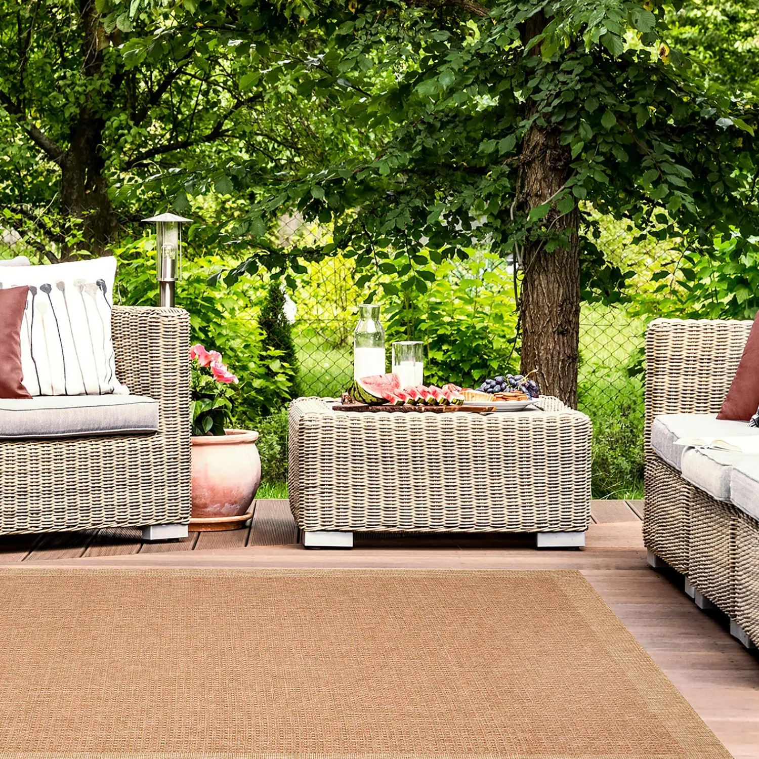 Plow & Hearth Area Rugs>Indoor/Outdoor Toulouse Border Print Rug, 7'10" x 9'10"