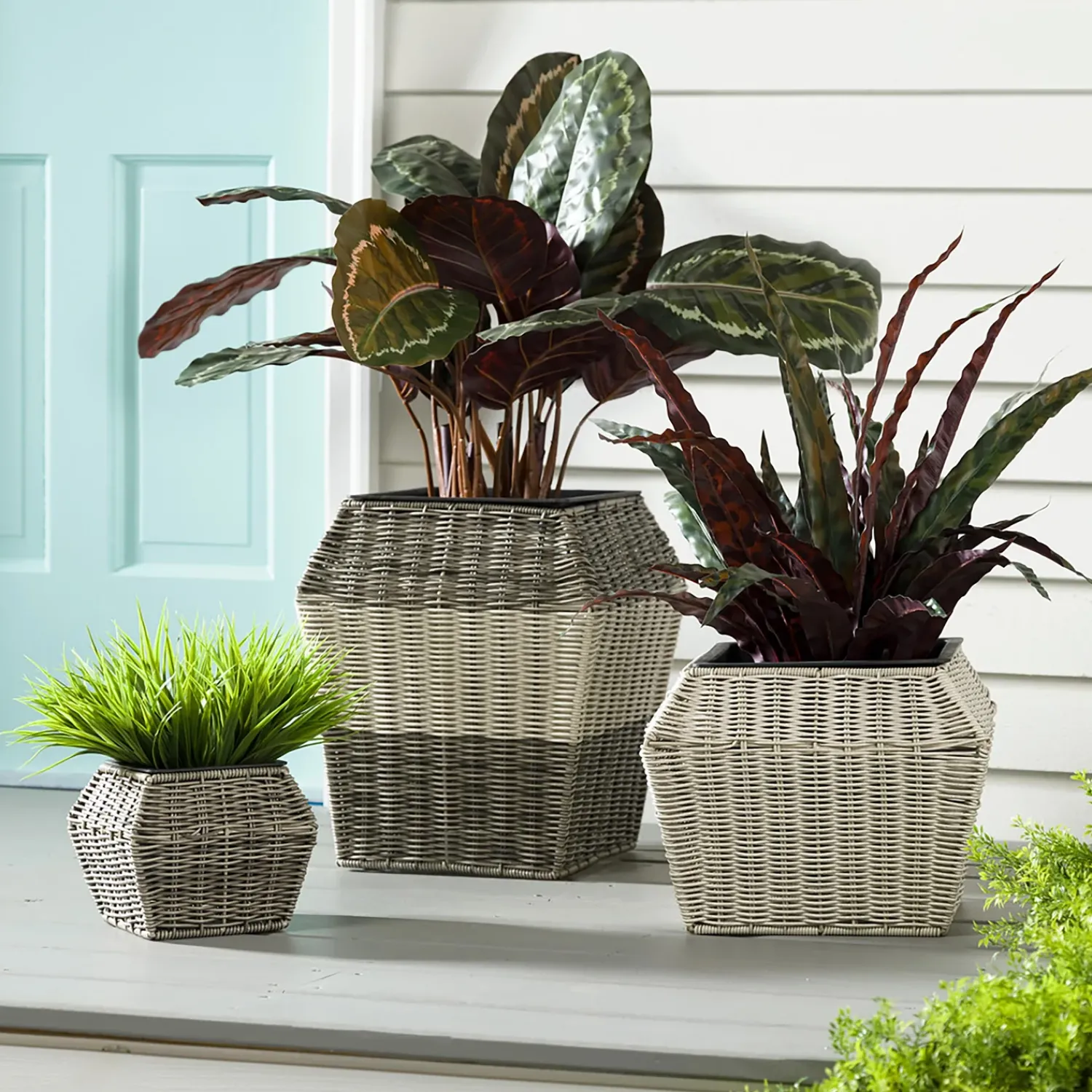 Plow & Hearth Planters & Plant Stands>Indoor/Outdoor Wicker Planters, Set of 3