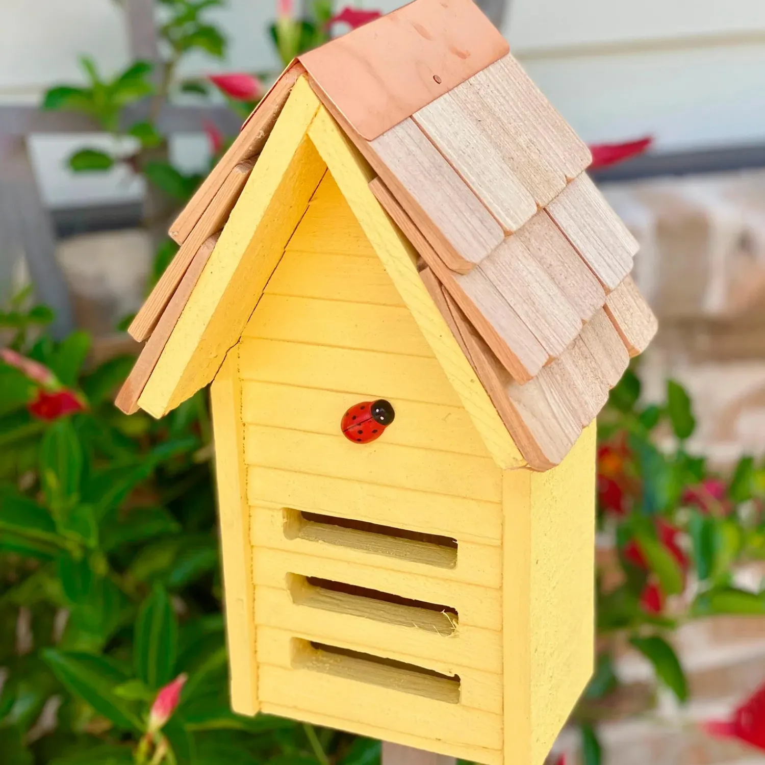 Plow & Hearth Wildlife Housing>Ladybug House with Mounting Pole