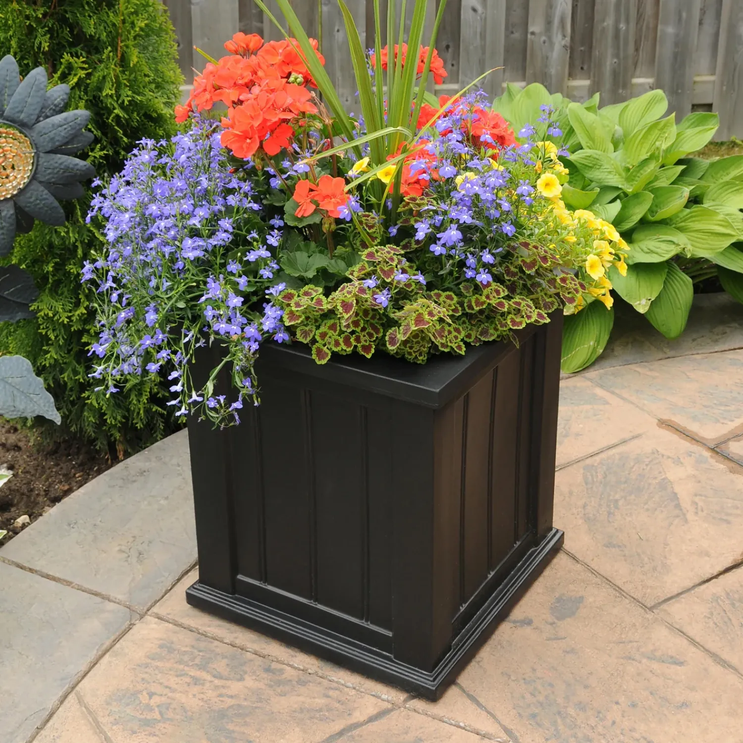 Plow & Hearth Planters & Plant Stands>Lexington Self-Watering Planter, 16" sq.