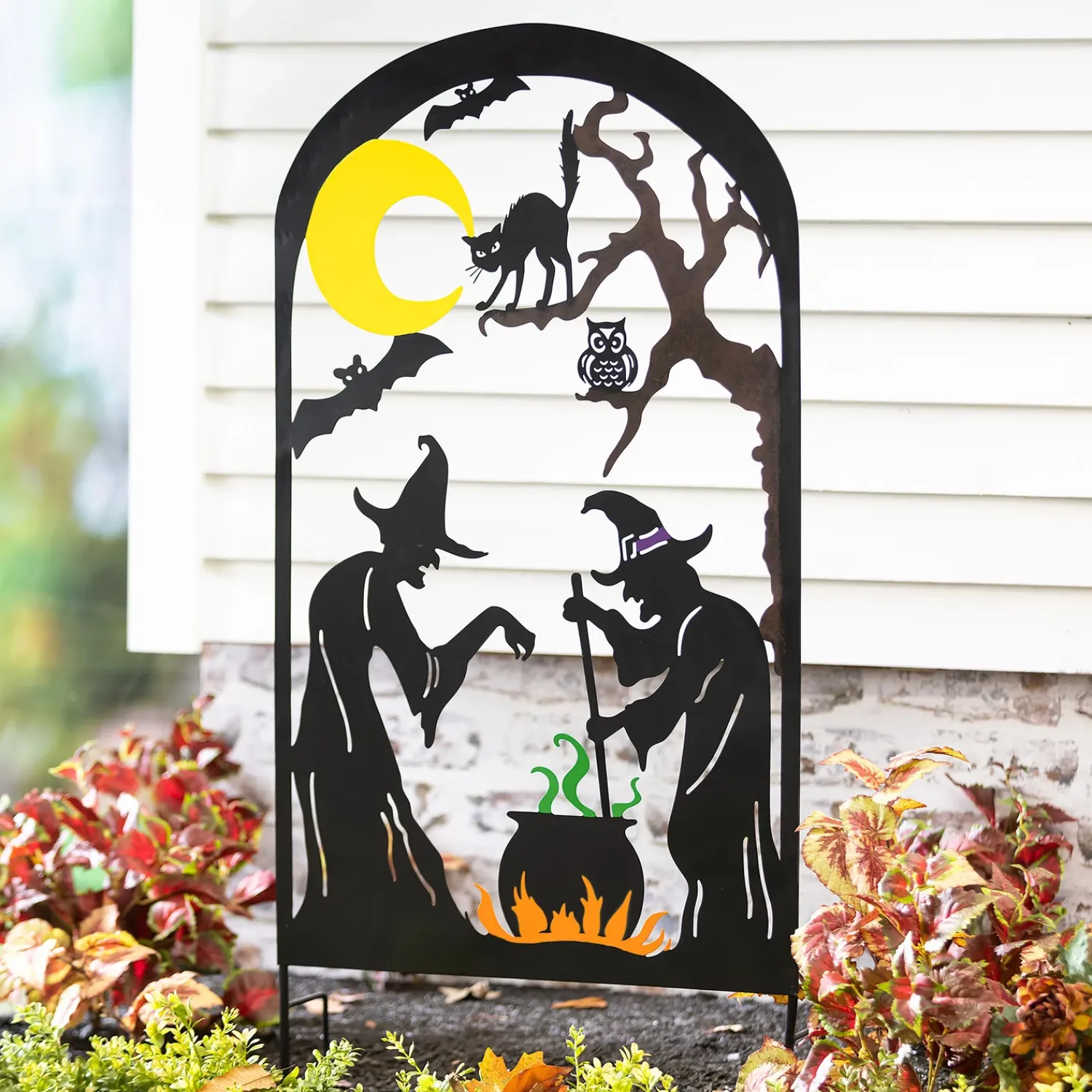 Plow & Hearth Garden Stakes|Arbors & Trellises>Metal Halloween Trellises In Witch And Haunted House Designs