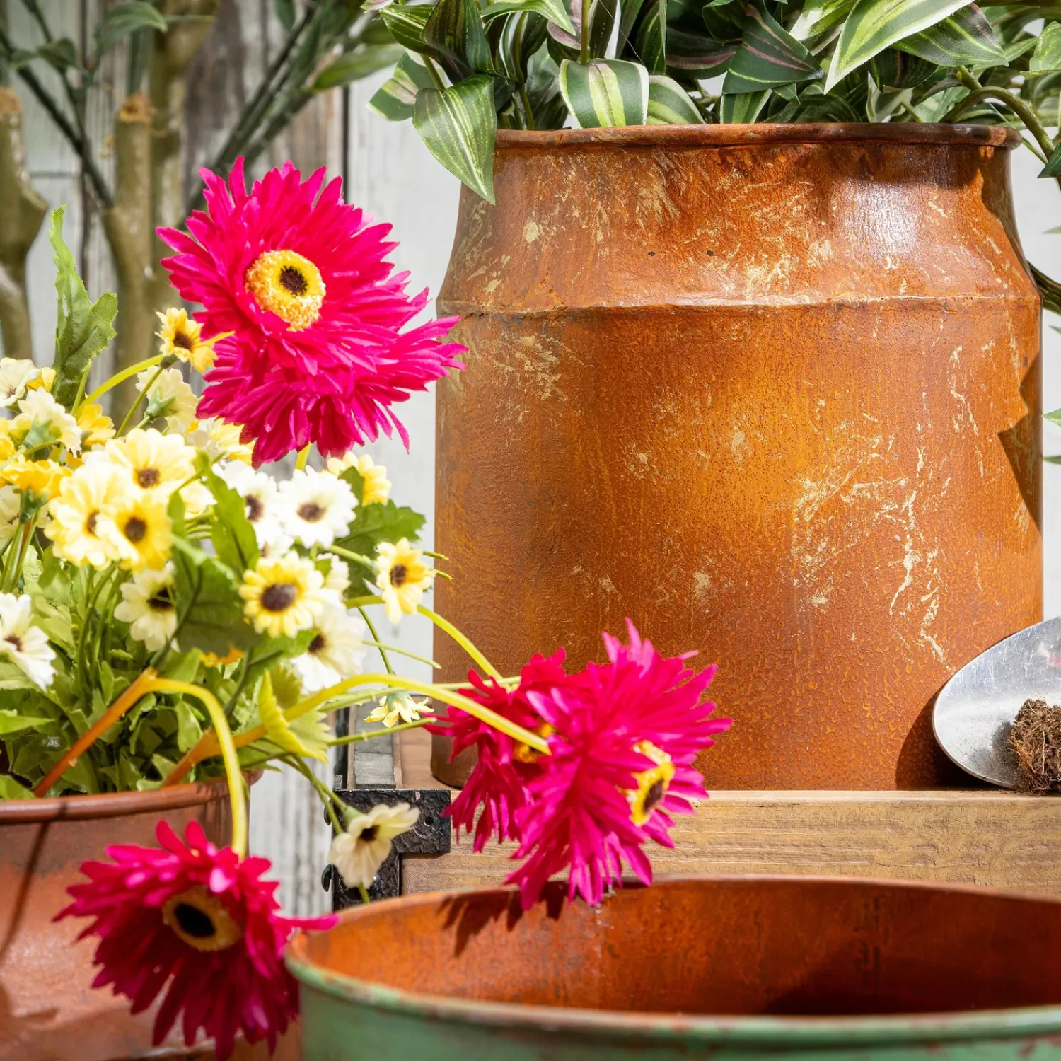 Plow & Hearth Planters & Plant Stands>Metal Jug Shaped Planter, Color Wash, Set of 3
