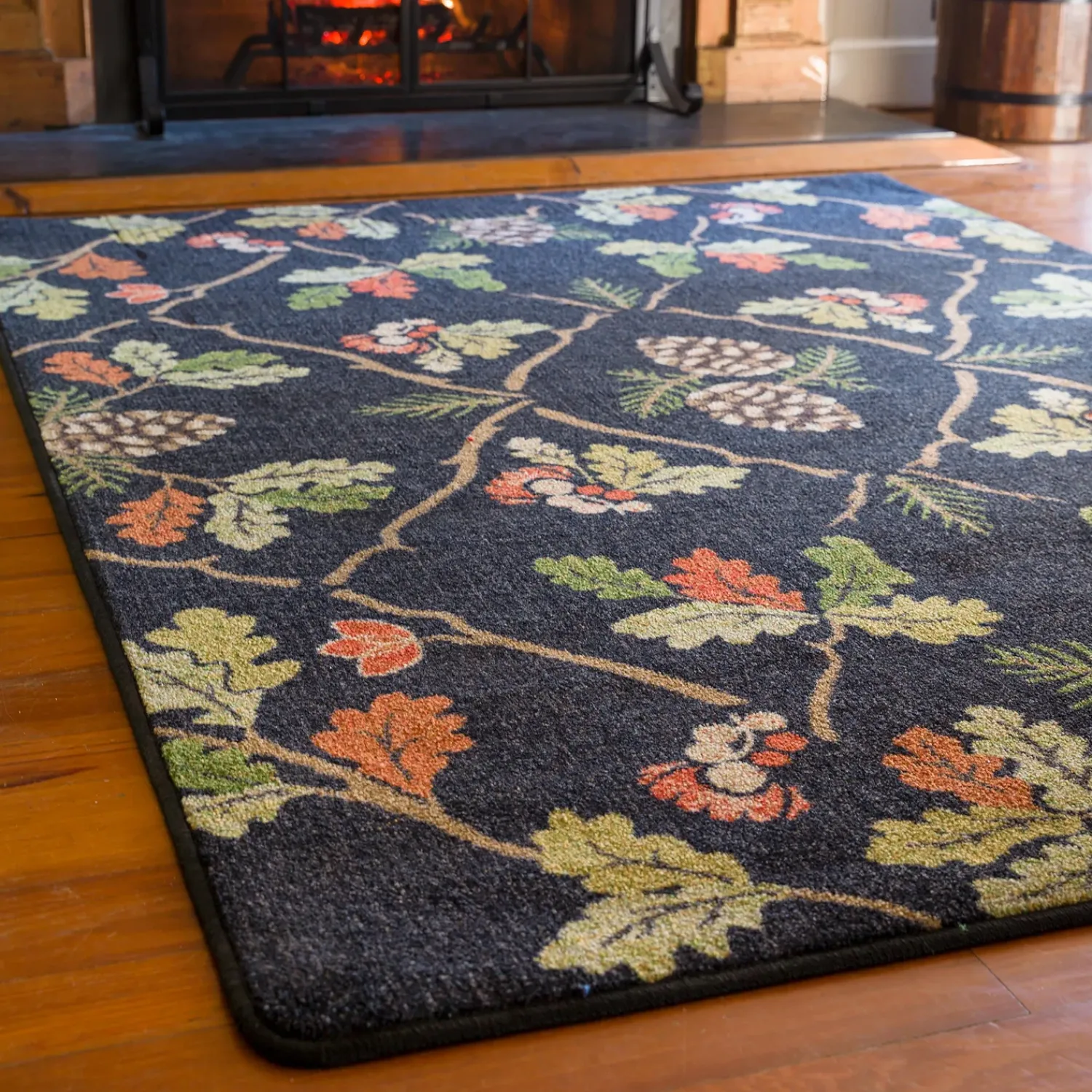 Plow & Hearth Area Rugs>Oakwood Pine Cone and Oak Leaf Rug, 7'8" x 10'9"