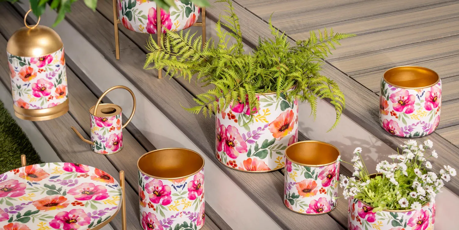 Plow & Hearth Accent Tables|Outdoor Side Tables>Pastels of Nature Printed Pink Metal Side table
