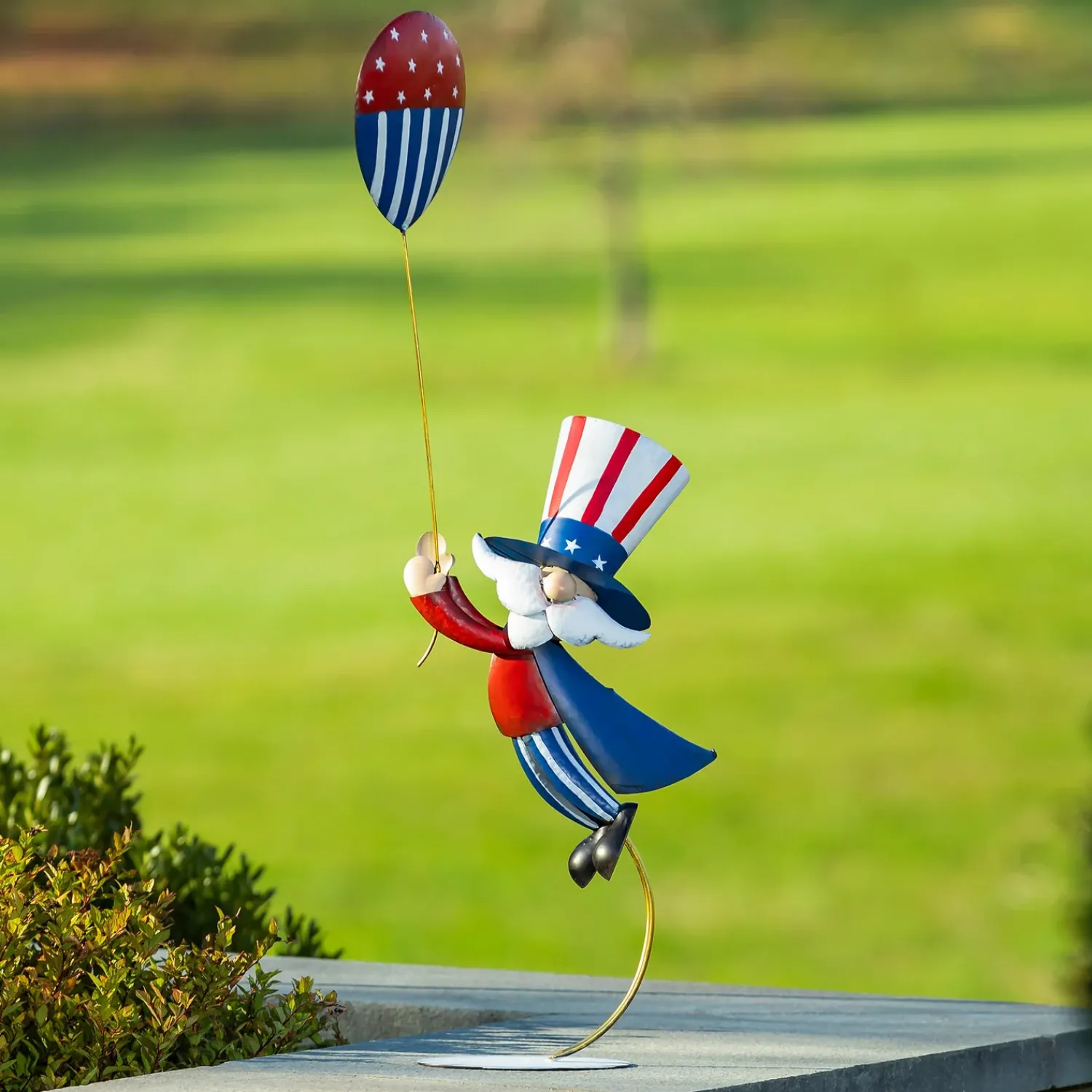 Plow & Hearth Garden Statues>Patriotic Uncle Sam with Balloon Garden Statue