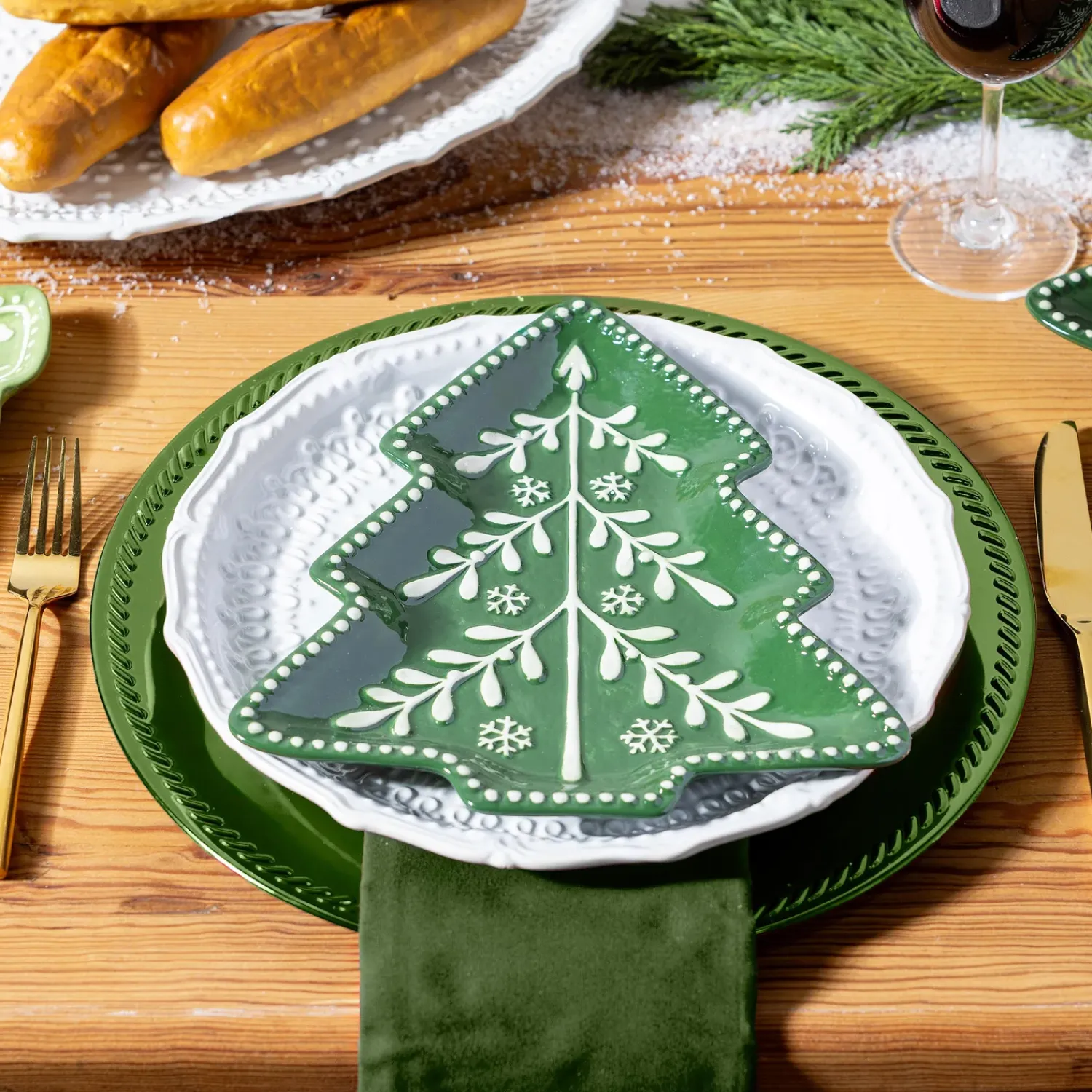 Plow & Hearth Plates & Platters>Plate Embossed Ceramic Dinner Plate, 10.25"