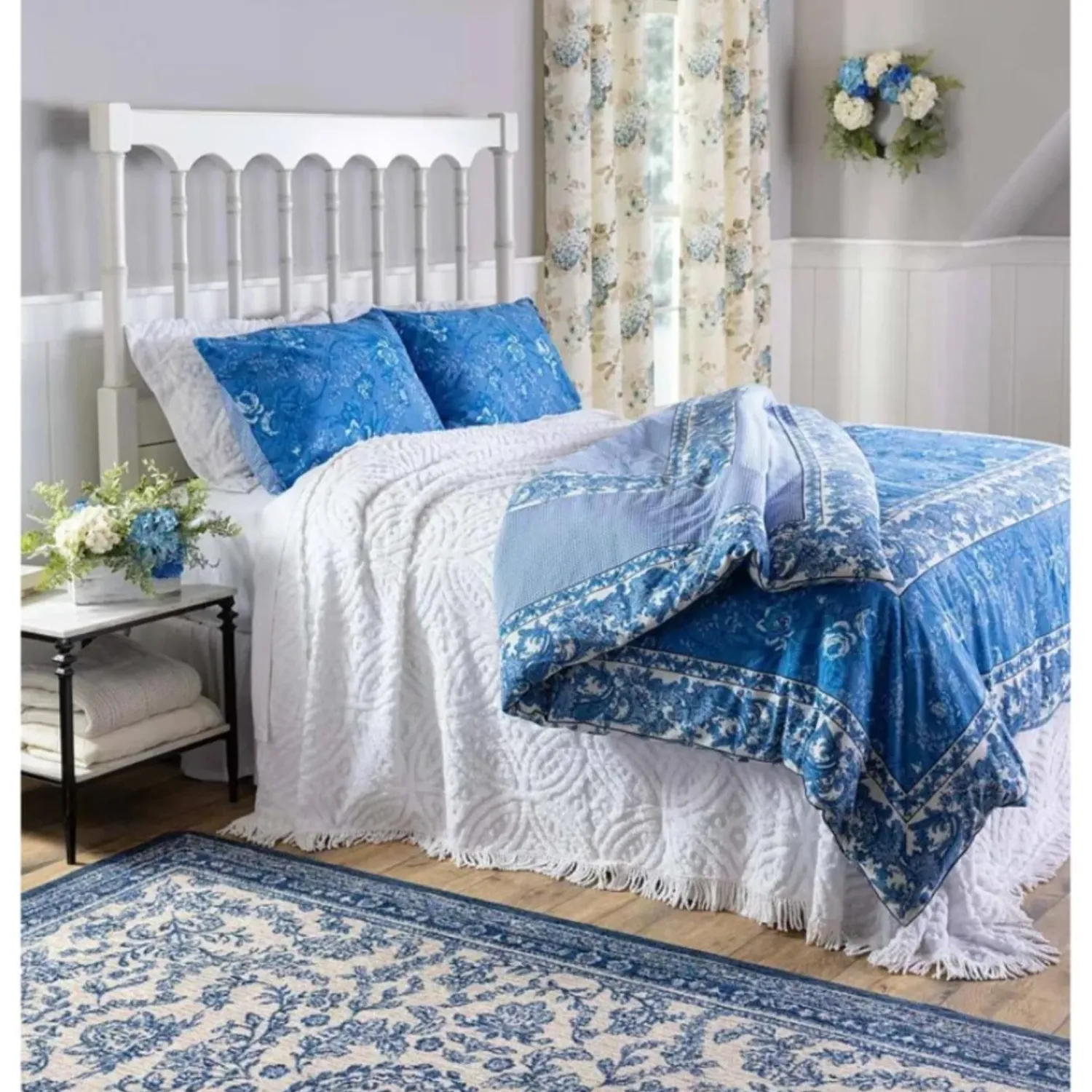 Plow & Hearth Quilts & Bedspreads>Porcelain Rose Blue Floral Reversible Bedding, King Duvet