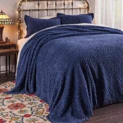 Plow & Hearth Quilts & Bedspreads>Queen Wedding Ring Tufted Chenille Bedspread