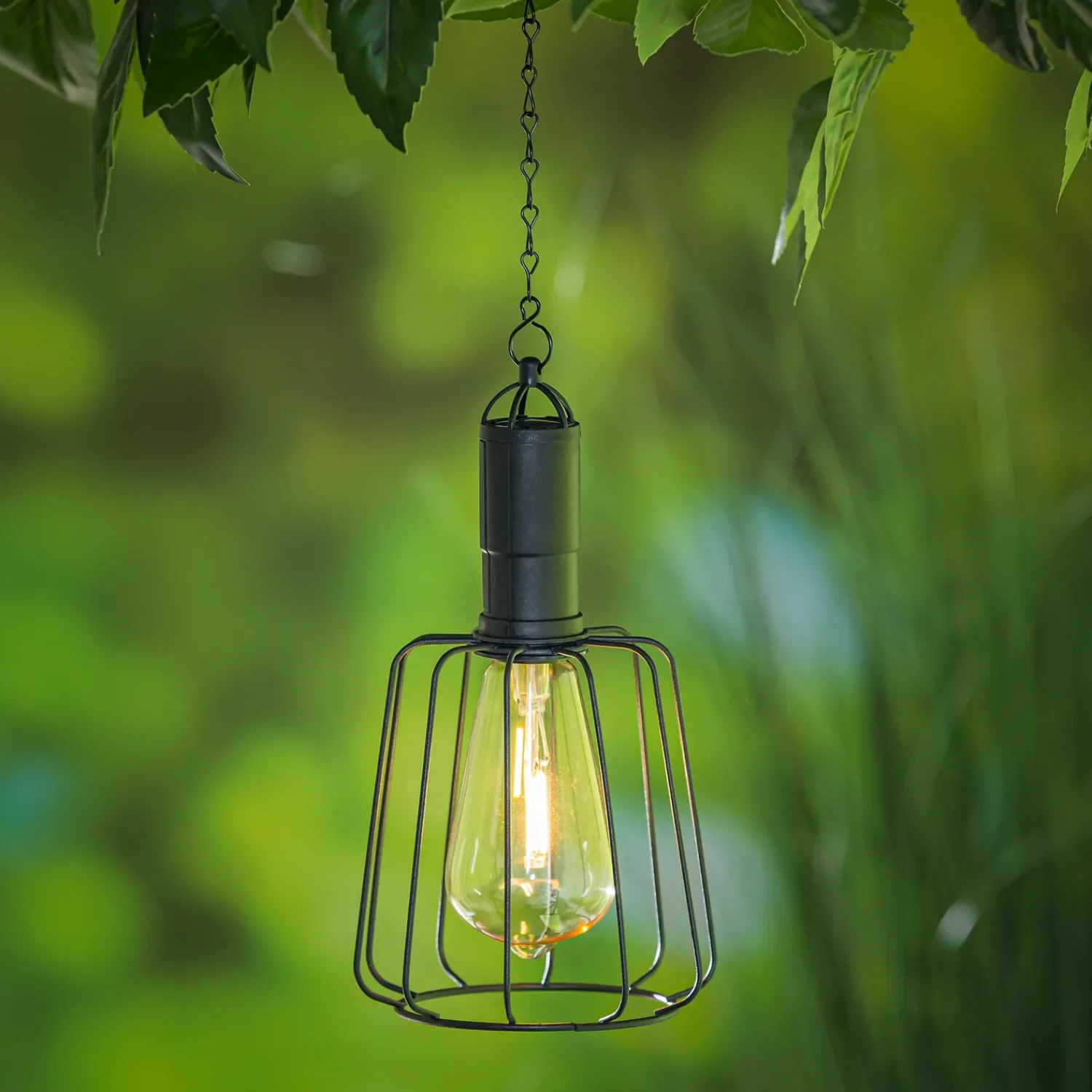 Plow & Hearth Outdoor Lamps|Solar Lighting>19.6" Solar Hanging Lantern with Chain and LED Bulb, Squared