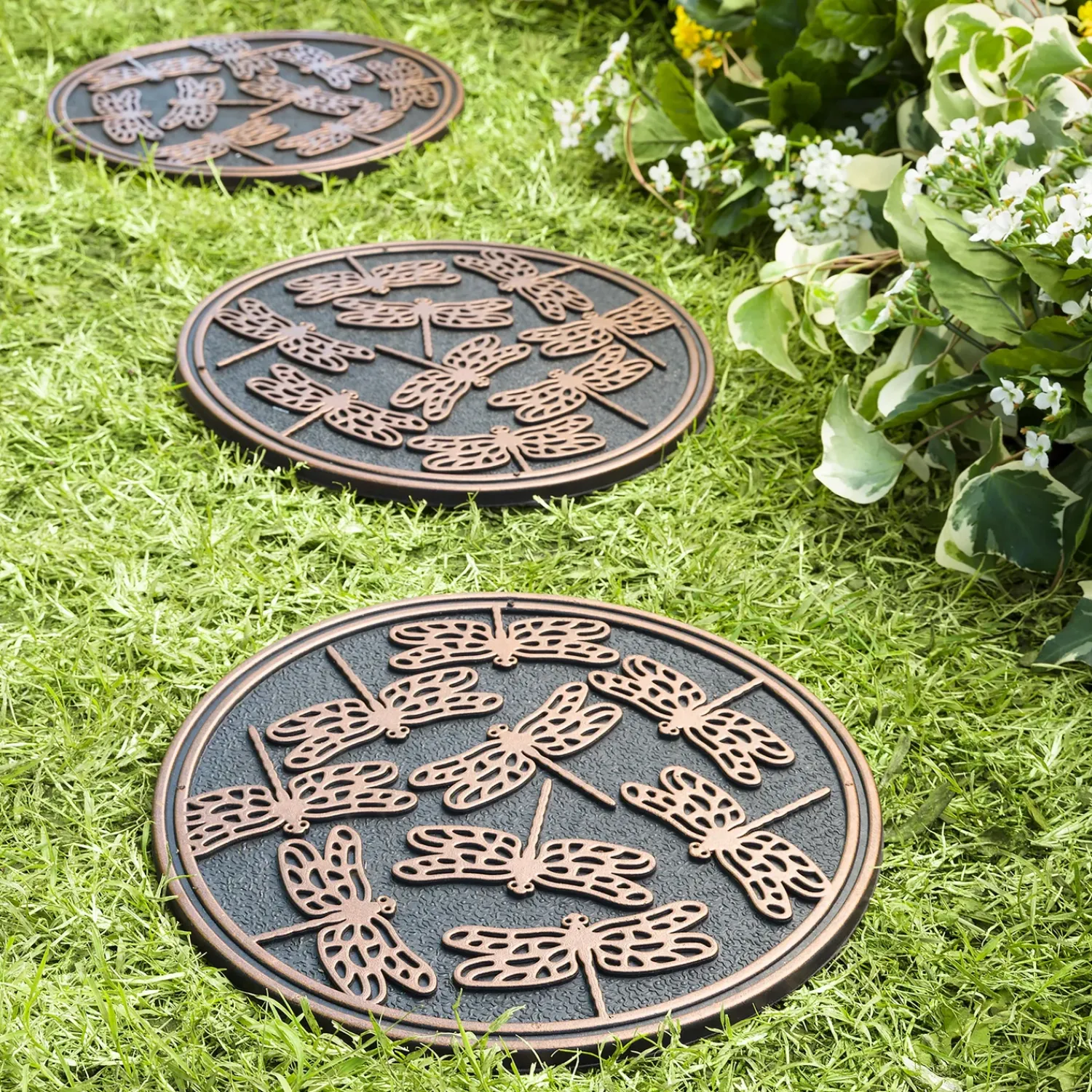 Plow & Hearth Pathways & Stepping Stones>Recycled Rubber Stepping Stones, Set of 3