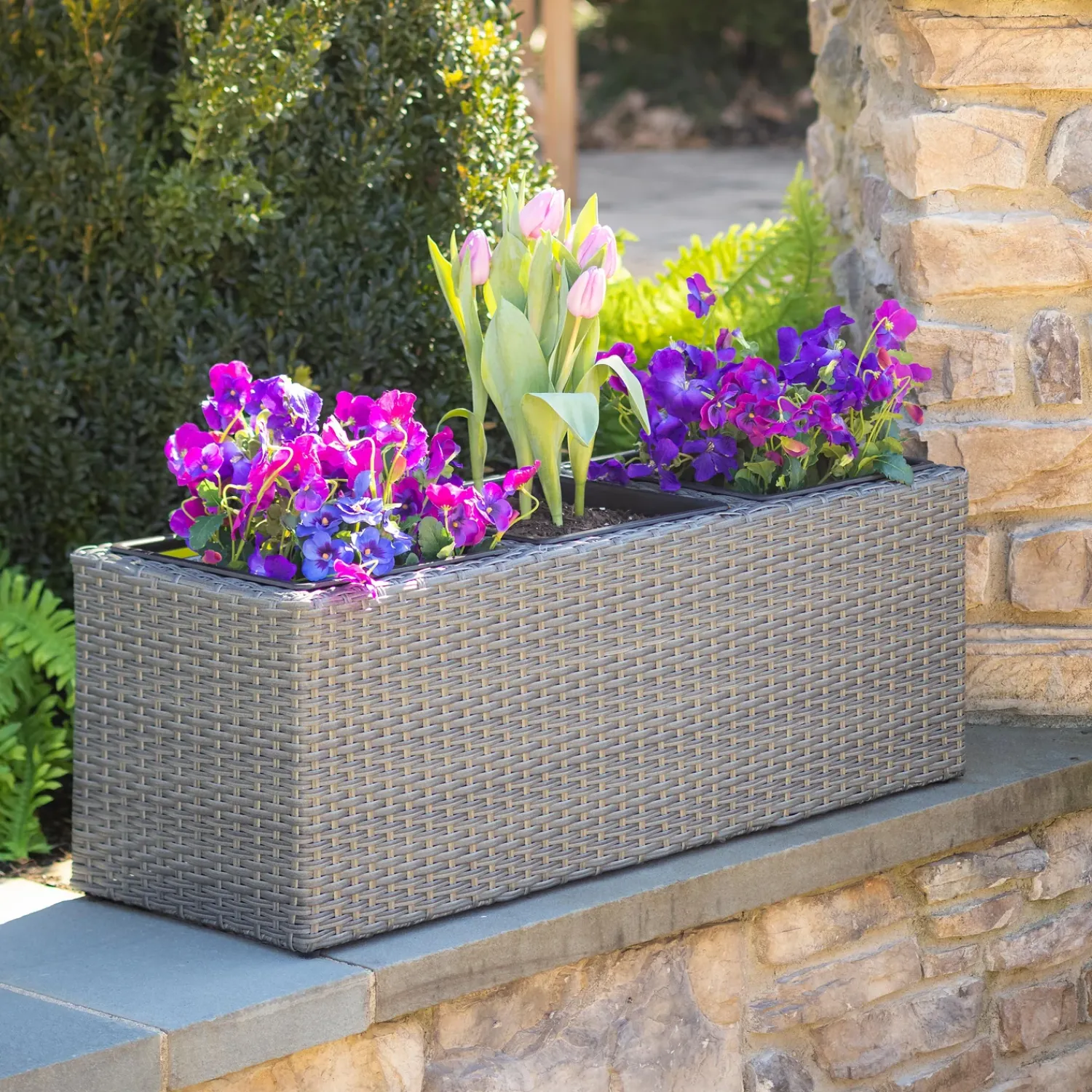 Plow & Hearth Planters & Plant Stands|Planters & Vases>Resin Planter with 3 Dividers and 3 Plastic Pots