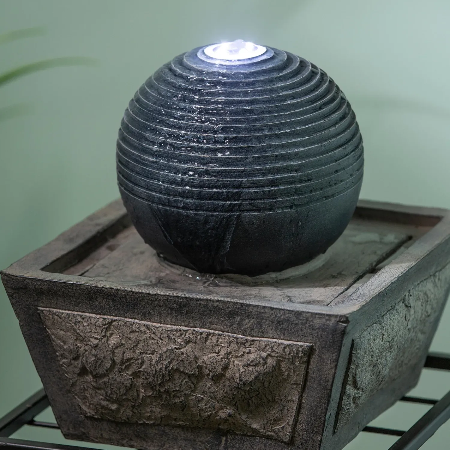 Plow & Hearth Outdoor Fountains>Ridged Globe Fountain with Planter Shelf