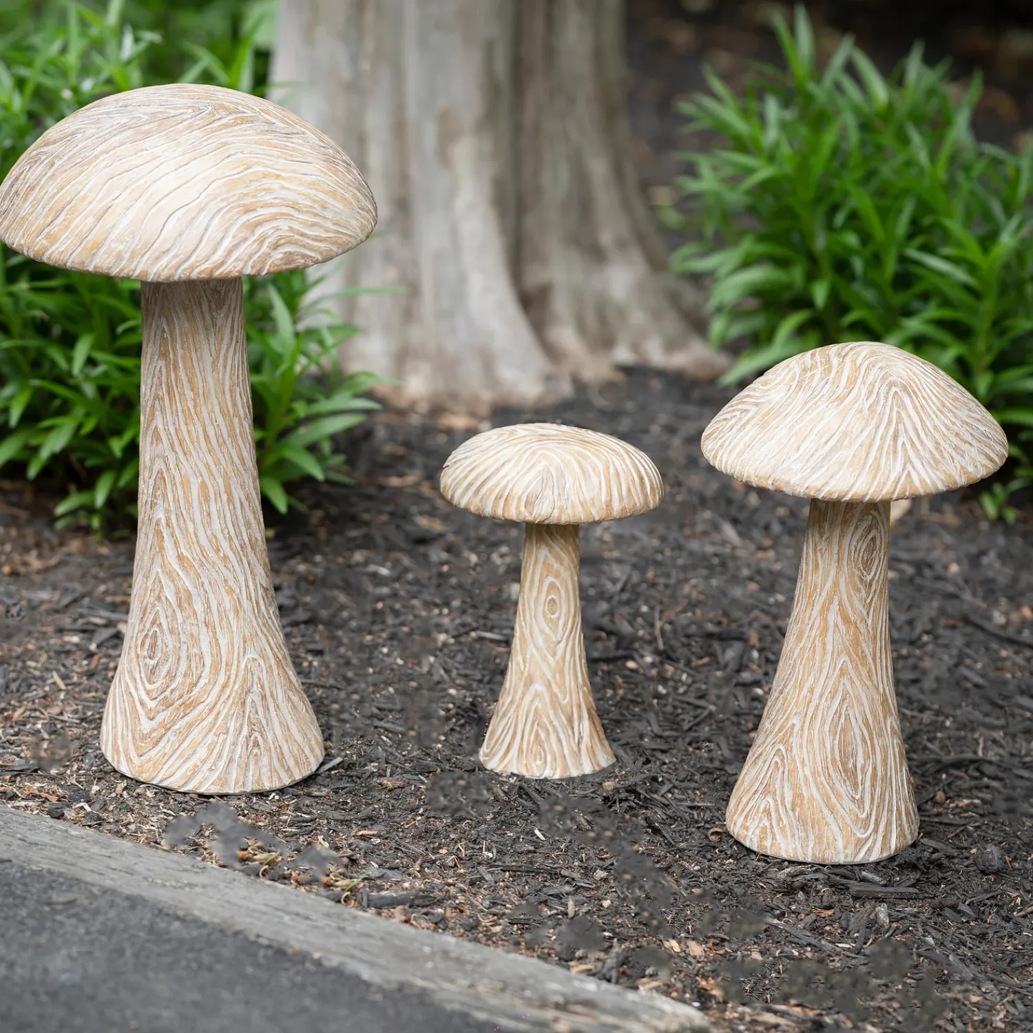 Plow & Hearth Garden Statues>Small Carved Mushroom Garden Statue