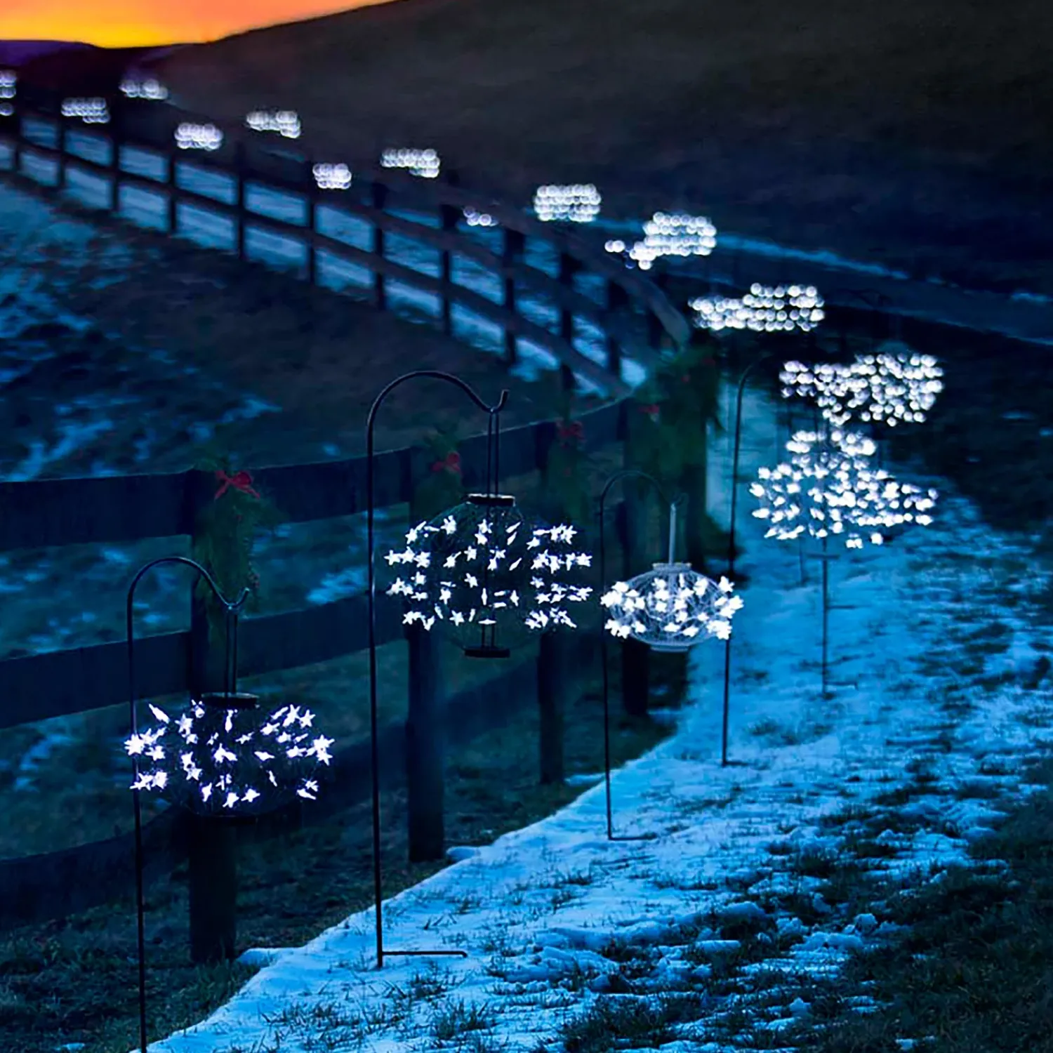 Plow & Hearth Solar Lighting>Small White Solar Star Lantern