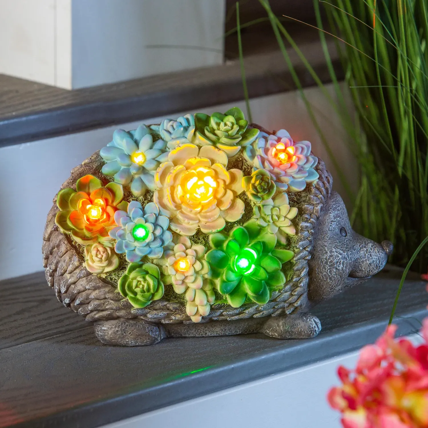 Plow & Hearth Garden Statues|Solar Accents>Solar Resin Succulent Hedgehog