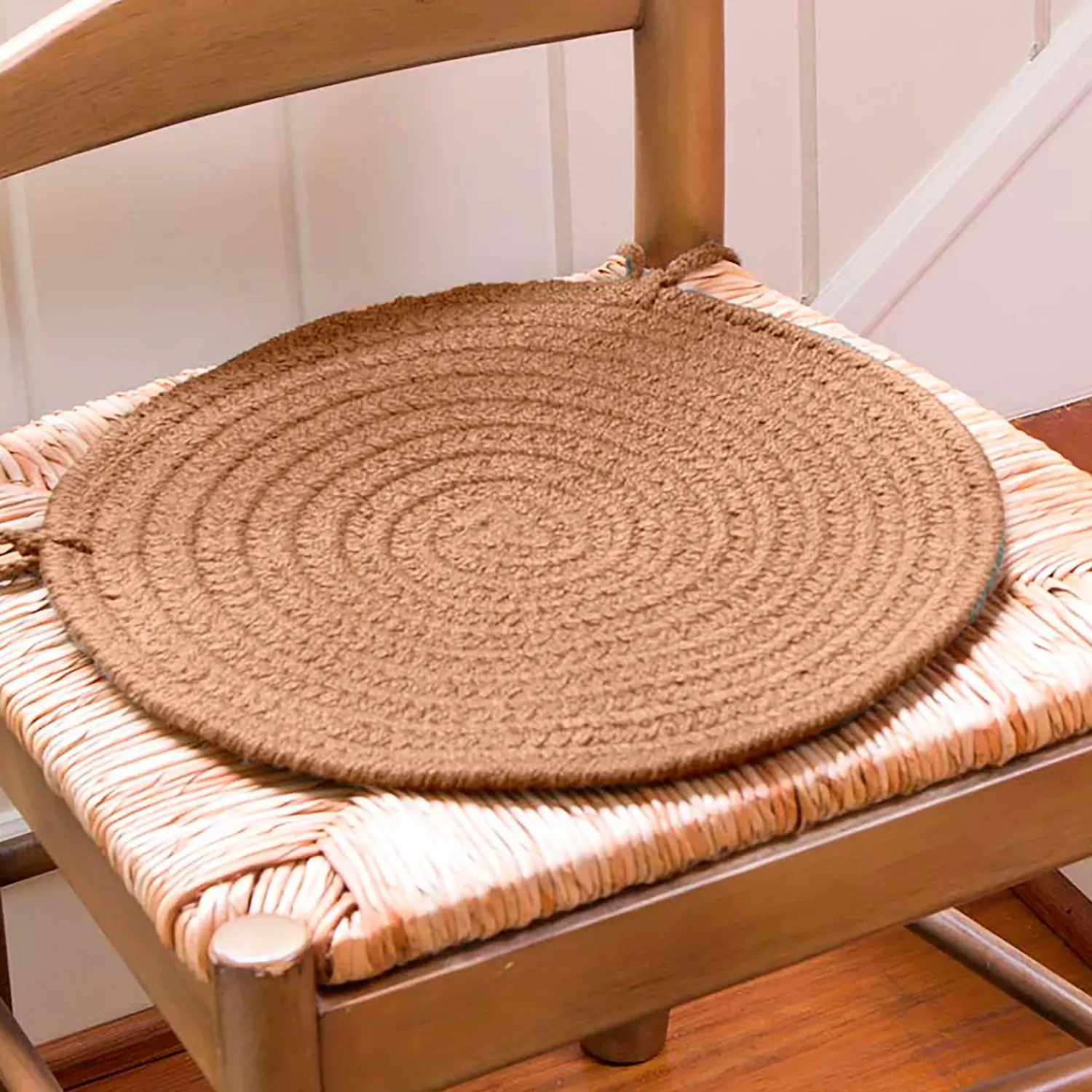Plow & Hearth Chairs & Rockers|Rockers & Gliders>Solid Color Country Classic Braided Polypropylene Chair Pad, 15" dia.