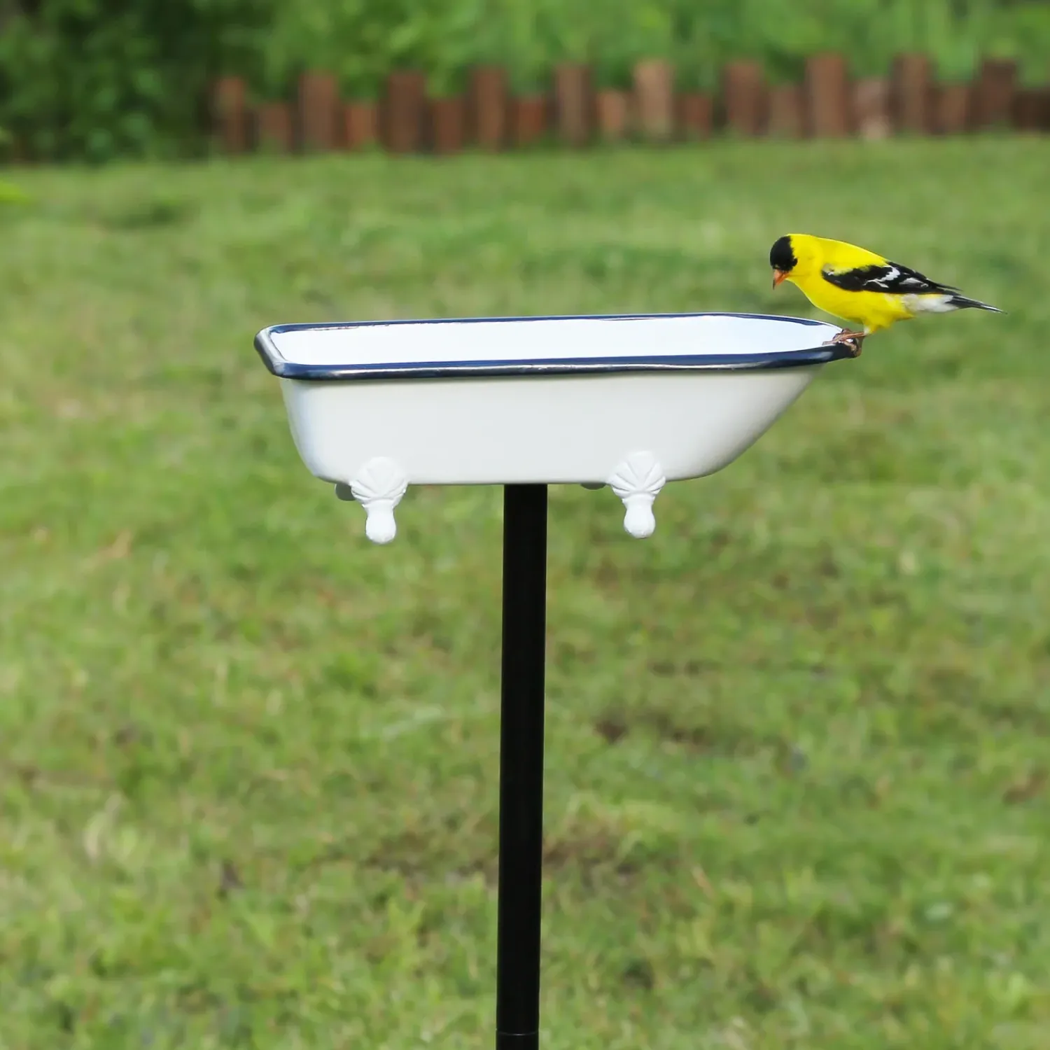 Plow & Hearth Birdbaths>Splish Splash Birdbath, Brass With Finish White
