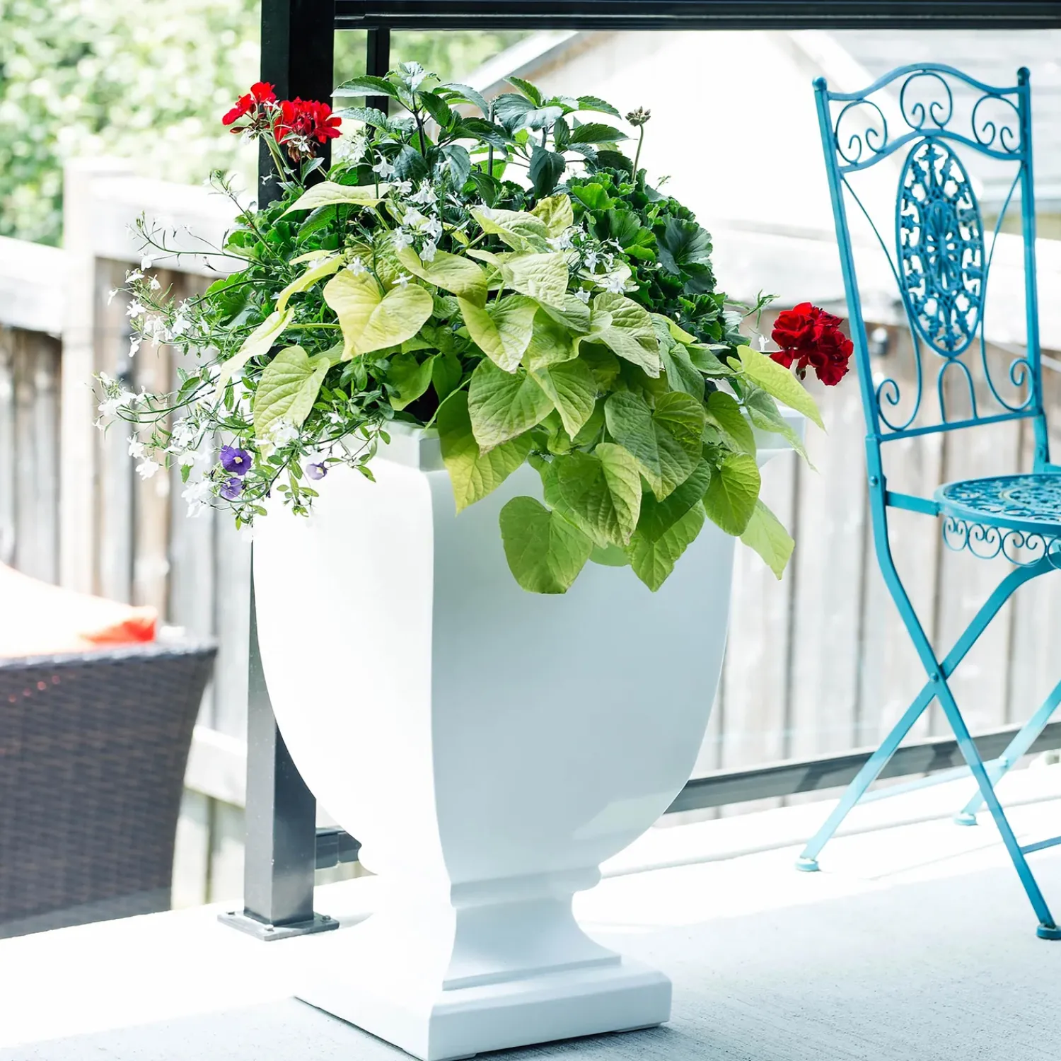 Plow & Hearth Planters & Plant Stands>St. Augustine Self-Watering Tall Planter