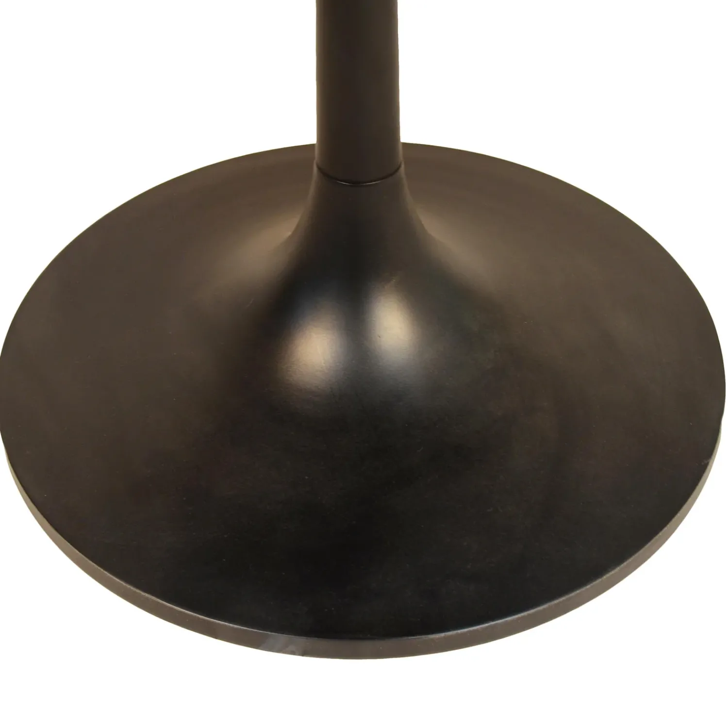 Plow & Hearth Accent Tables>Tulip Dining Table, 36"