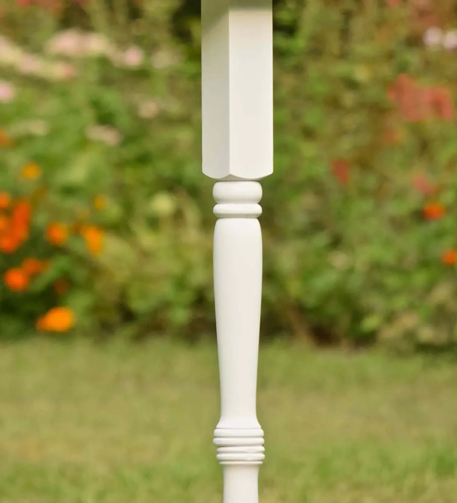 Plow & Hearth Birdhouses>Turned Wood Pedestal Pole For Birdhouse/Feeder with Ground Auger, White