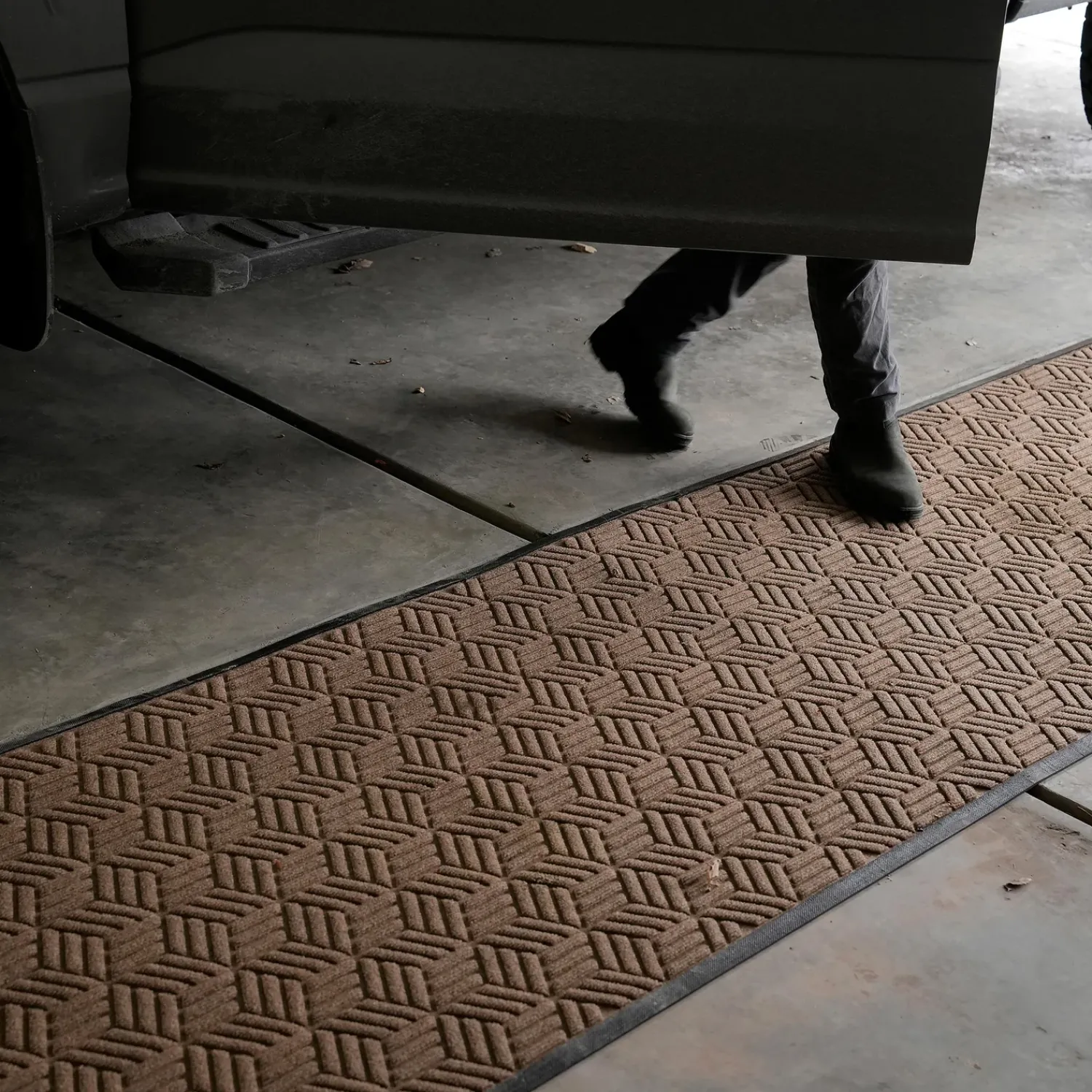Plow & Hearth Runners|Waterhog Doormats>WaterHog Legacy Garage Runner Mats