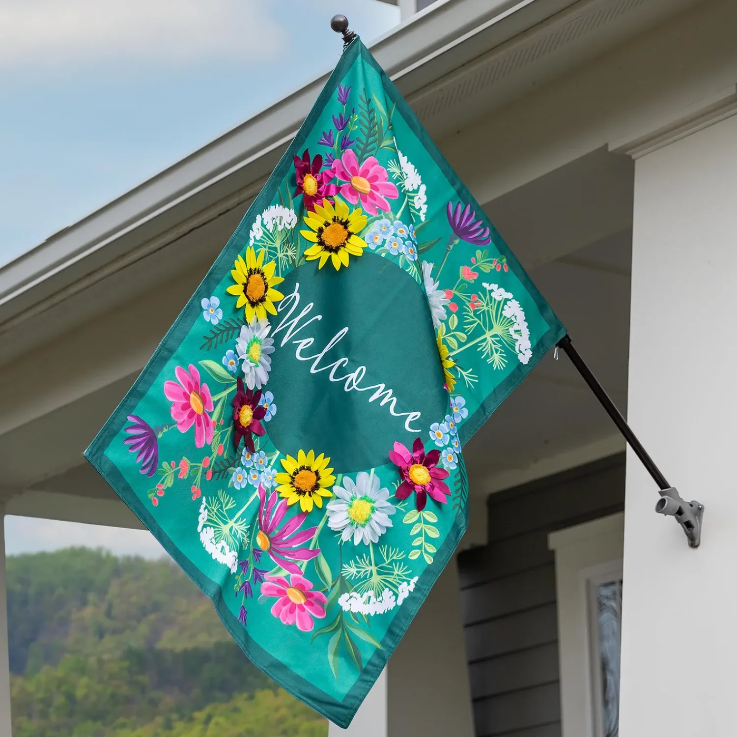 Plow & Hearth House & Estate Flags>Wildflowers Welcome Estate Flag
