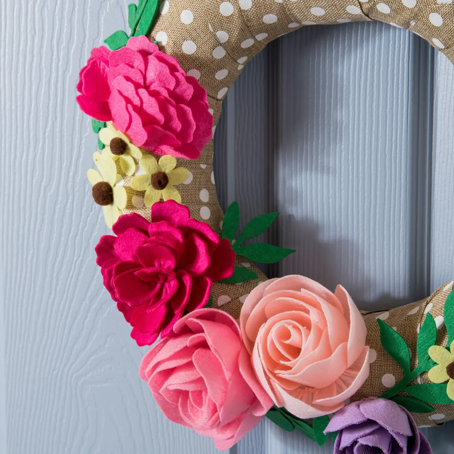Plow & Hearth Fabric Door Hangers>Wrapped Wreath Door Décor